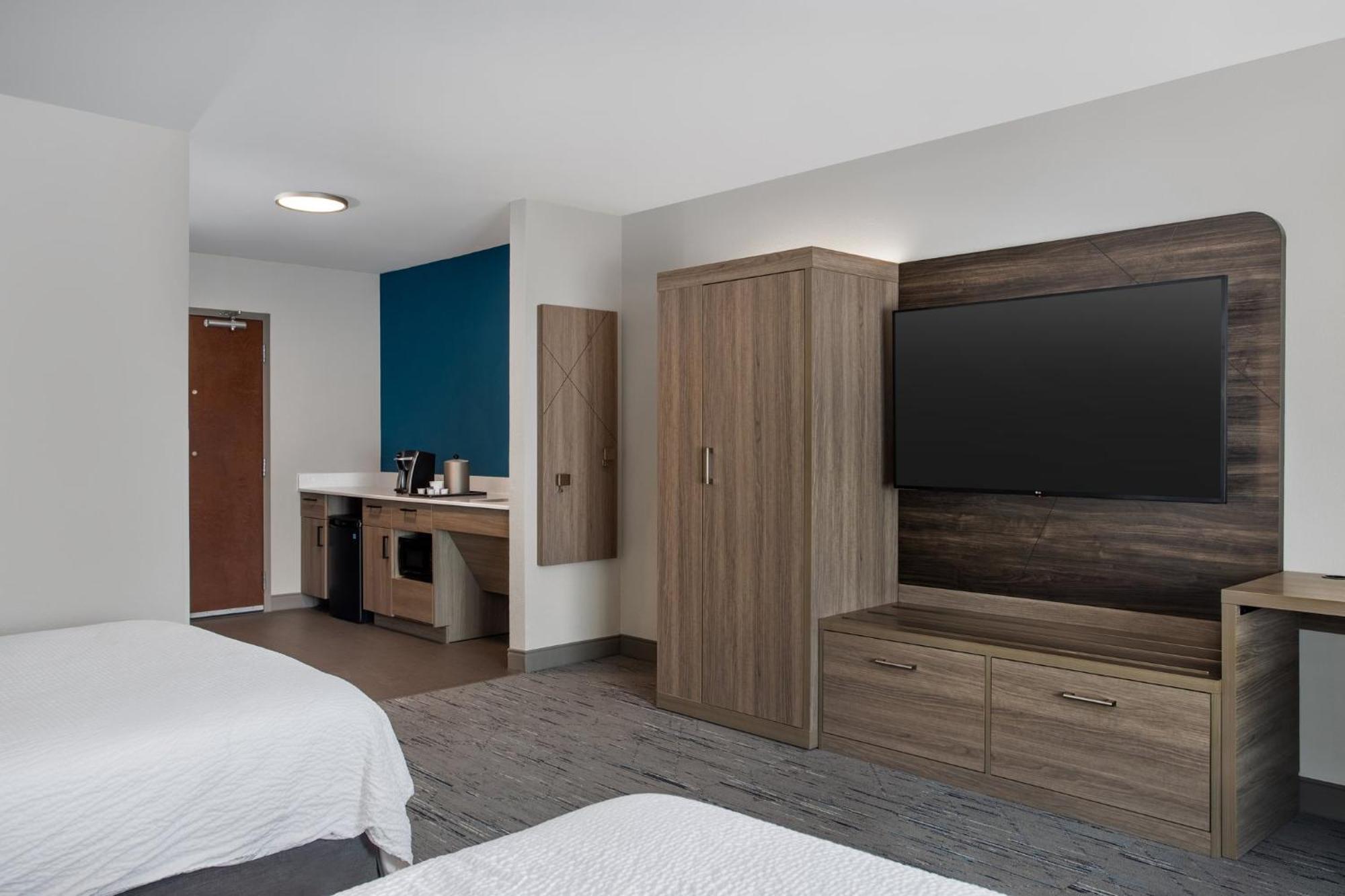 Holiday Inn Express Hotel & Suites Terre Haute By Ihg Eksteriør billede