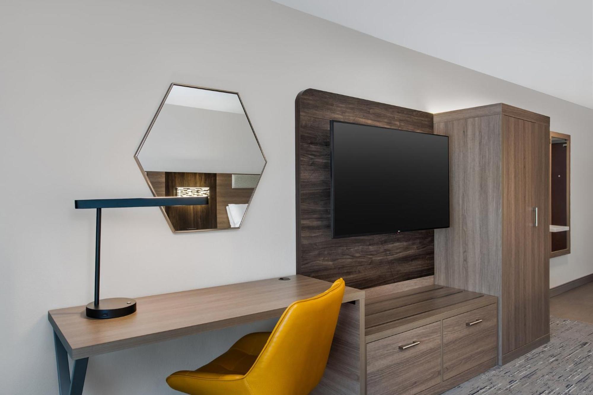 Holiday Inn Express Hotel & Suites Terre Haute By Ihg Eksteriør billede