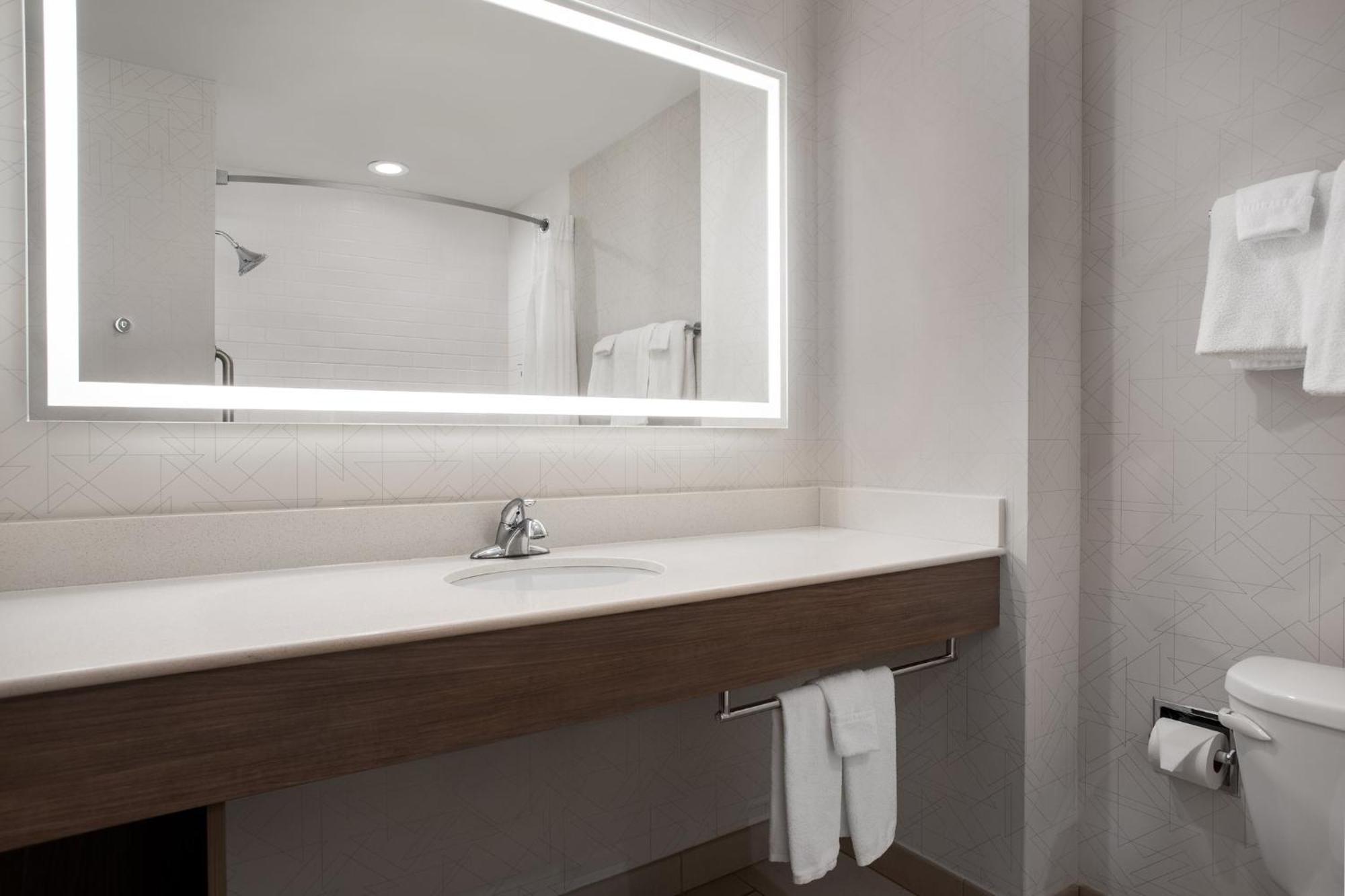 Holiday Inn Express Hotel & Suites Terre Haute By Ihg Eksteriør billede