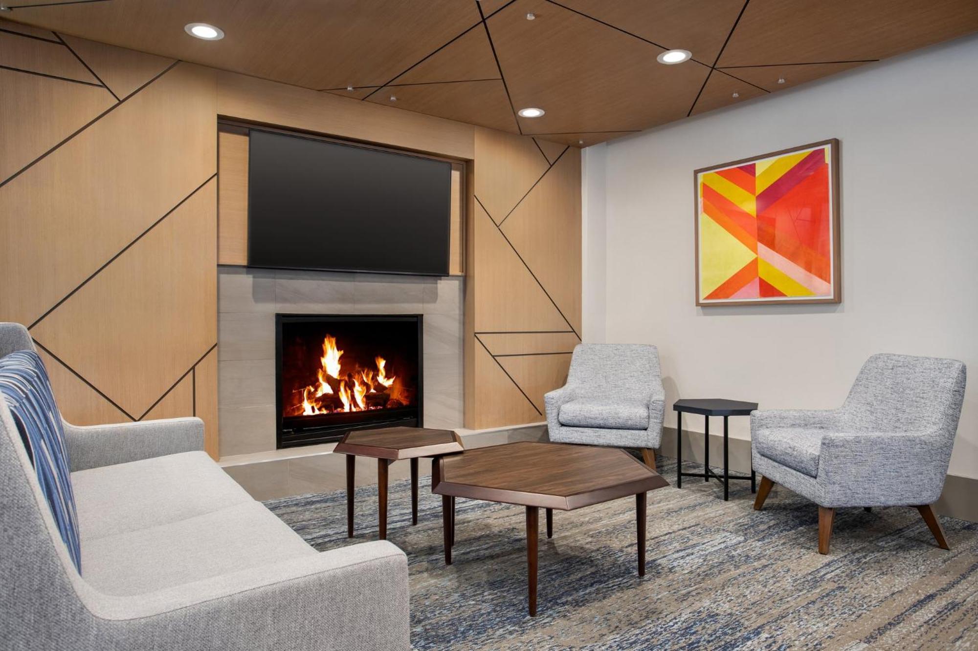 Holiday Inn Express Hotel & Suites Terre Haute By Ihg Eksteriør billede