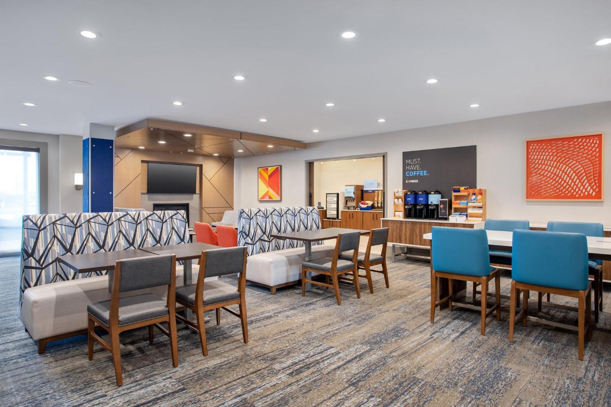 Holiday Inn Express Hotel & Suites Terre Haute By Ihg Eksteriør billede