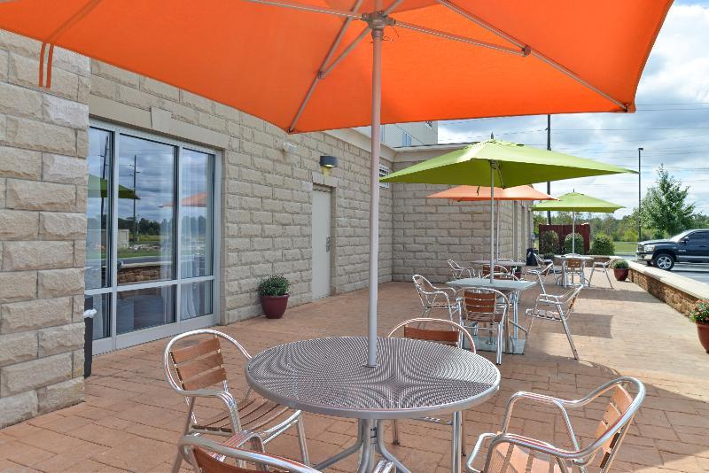 Holiday Inn Express Hotel & Suites Terre Haute By Ihg Eksteriør billede